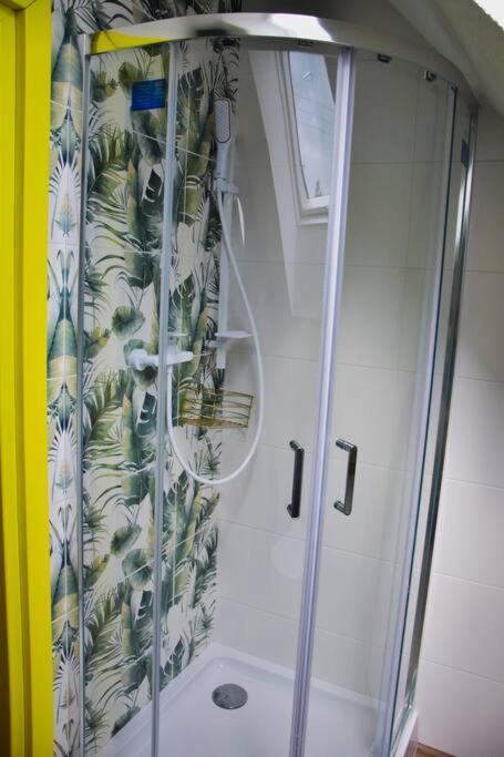 Pastelowy Domek Z Balia Elektryczna Z Jacuzzi Zalakowo المظهر الخارجي الصورة